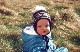 Sitjandi � s�linni � Flatey