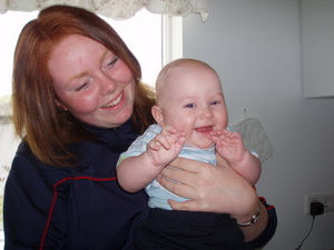 Einar �li als�ll � fangi f��ursystur sinnar