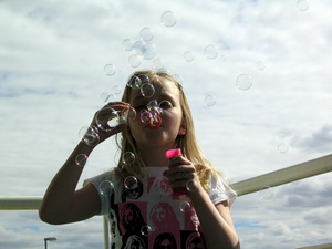 Fullt af s�puk�lum