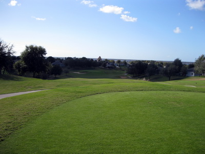 1. braut � Legends Golf and Country Club, �rni f�kk fugl � henni � fyrsta hring!