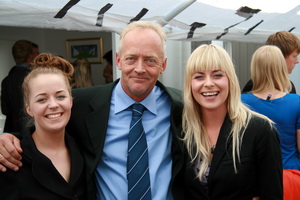 Lov�sa og Gu�laug me� f��ur s�num, Einari