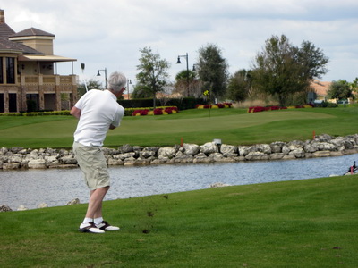 Bjarni b�inn a� sl� gott h�gg inn � 18. fl�tina � Eagle Creek