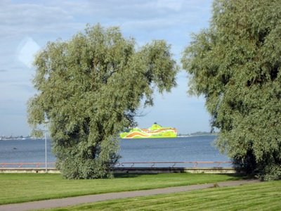 Ferja a� koma fr� Finnlandi