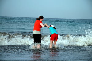 Ekkert m�l a� vera � sj�num � str�ndinni