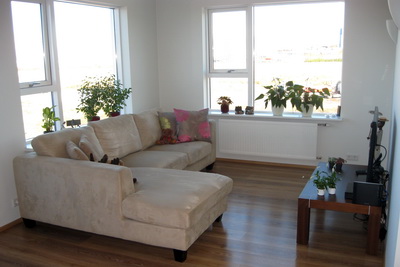 Stofan er mj�g falleg me� �llum bl�munum