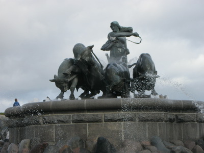 Gefjun me� syni s�na fj�ra