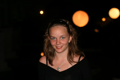 Gl�sileg mynd af fallegri stelpu