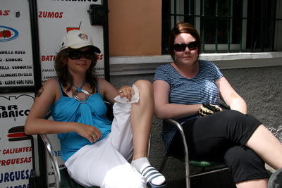 Afslappa�ar systur � Santa Cruz