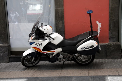 Sp�nskt l�greglum�torhj�l