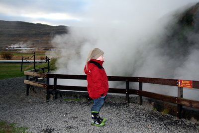 Dolfallinn yfir heita vatninu