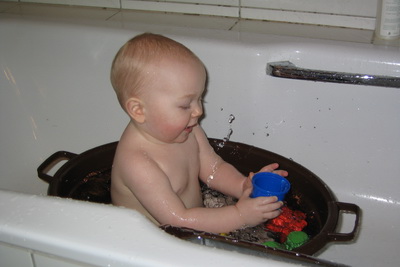 � fyrsta skipti � ba�i hj� afa og �mmu � Hafnarfir�i