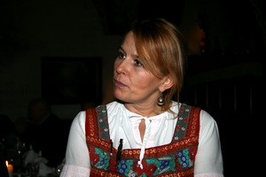 R�ssnesk �j�nusta