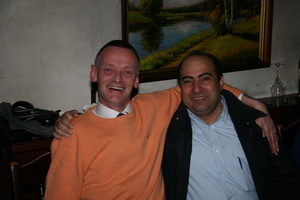 �rni og Demetris Demetriou fr� K�pur, hann hefur tr�llatr� � �v� a� �rni geti �tvega� honum kvenmenn, hvar sem er og hven�r sem er