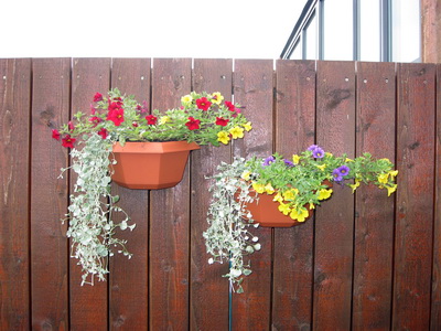 Sumt �arf a� hengja upp � vegg