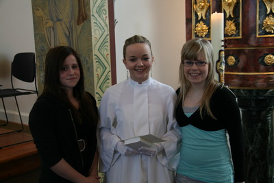 Bergd�s, Arna Hr�nn og Helga J�na � fermingardegi �rnu Hrannar