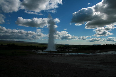 Strokkur � allri sinni d�r�