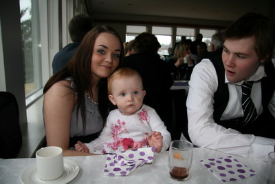 Elsa D�s kl��ir �rnu Hr�nn og N�ma bara vel