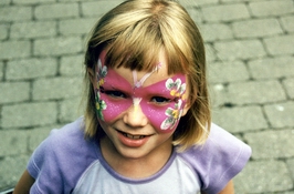 Gl�sileg andlitsm�lning