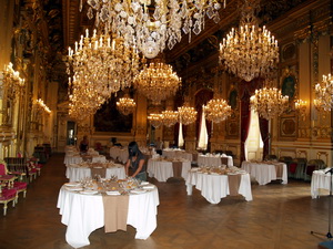 Veri� a� undirb�a mikla veislu